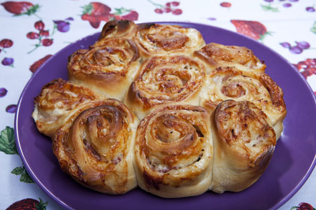 TORTA-DI-ROSE-SALATA