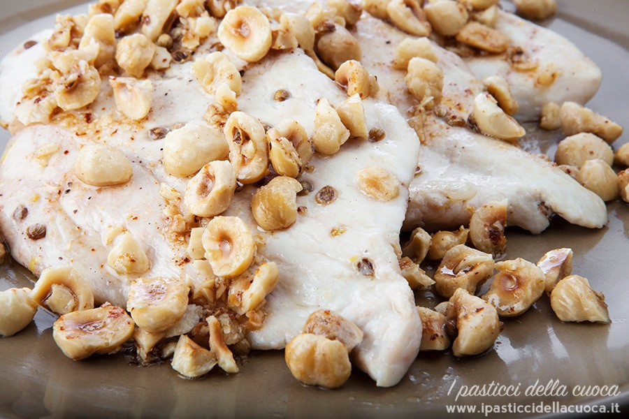 pollo-alle-nocciole-vicino