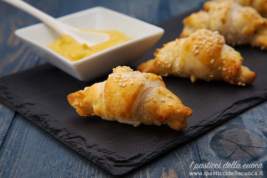 Mini-croissant-ai-wurstel