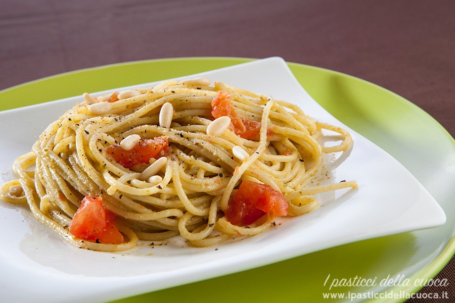 Spaghetti-al-pesto-di-lattuga_1