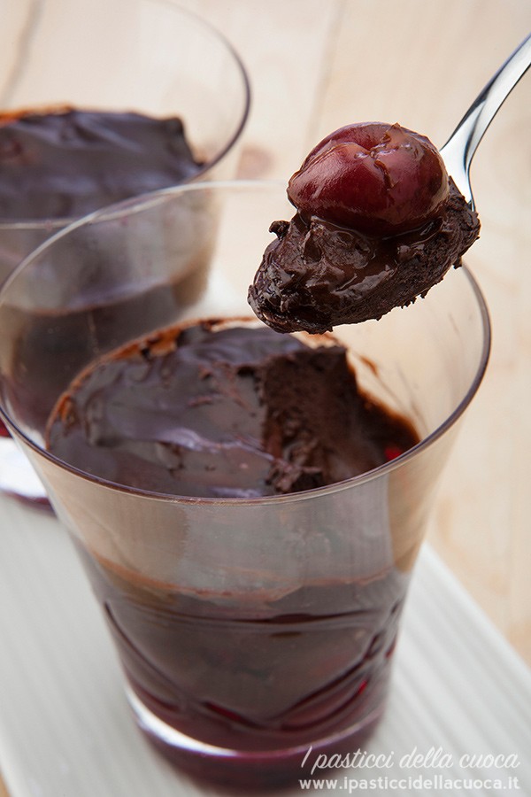 Mousse-con-ciliegie-al-pepe_ultima
