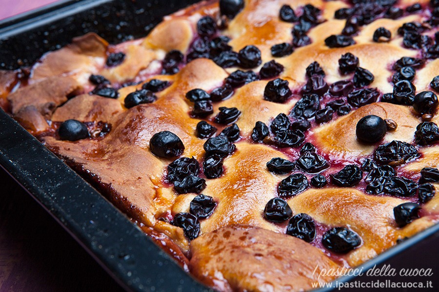 Schiacciata-con-uva_angolo