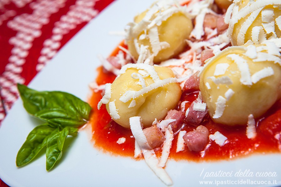 gnocchi-ripieni_gnocco-in-primo-piano
