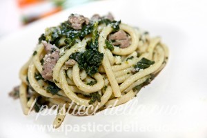 pici con cavolo nero e salsiccia