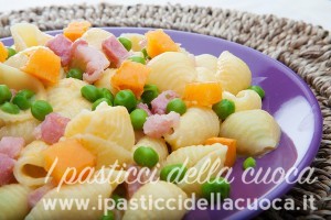 Conchiglie-con-zucca-pancetta-piselli
