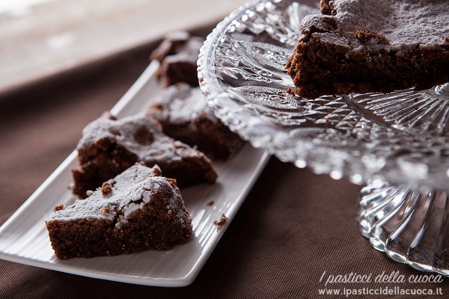 Torta-caprese_evidenza