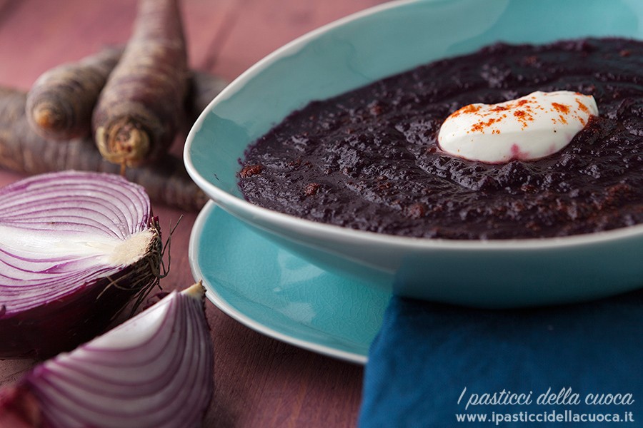 Vellutata di carote viola