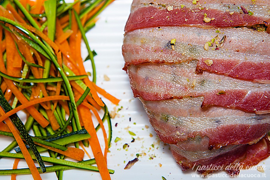 Filetto-ai-pistacchi-e-pancetta