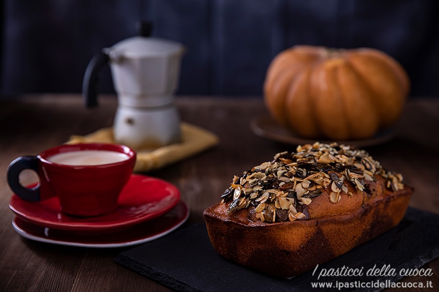 plum-cake-zucca-halloween-evidenza