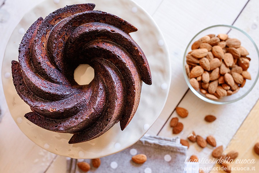 Ciambella al cacao vista dall'alto